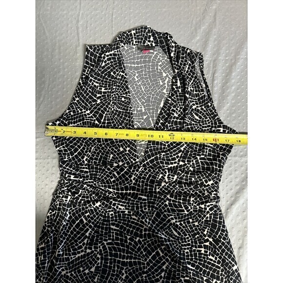 VINCE CAMUTO Halter Maxi Deep V-Neck Dress Animal Print Black/White Stre… - Picture 7 of 7